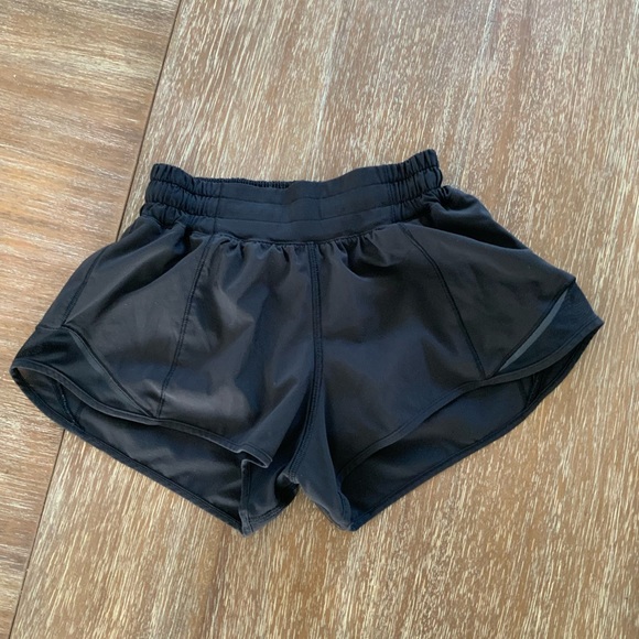 Lululemon Hotty Hot Shorts - Picture 2 of 3